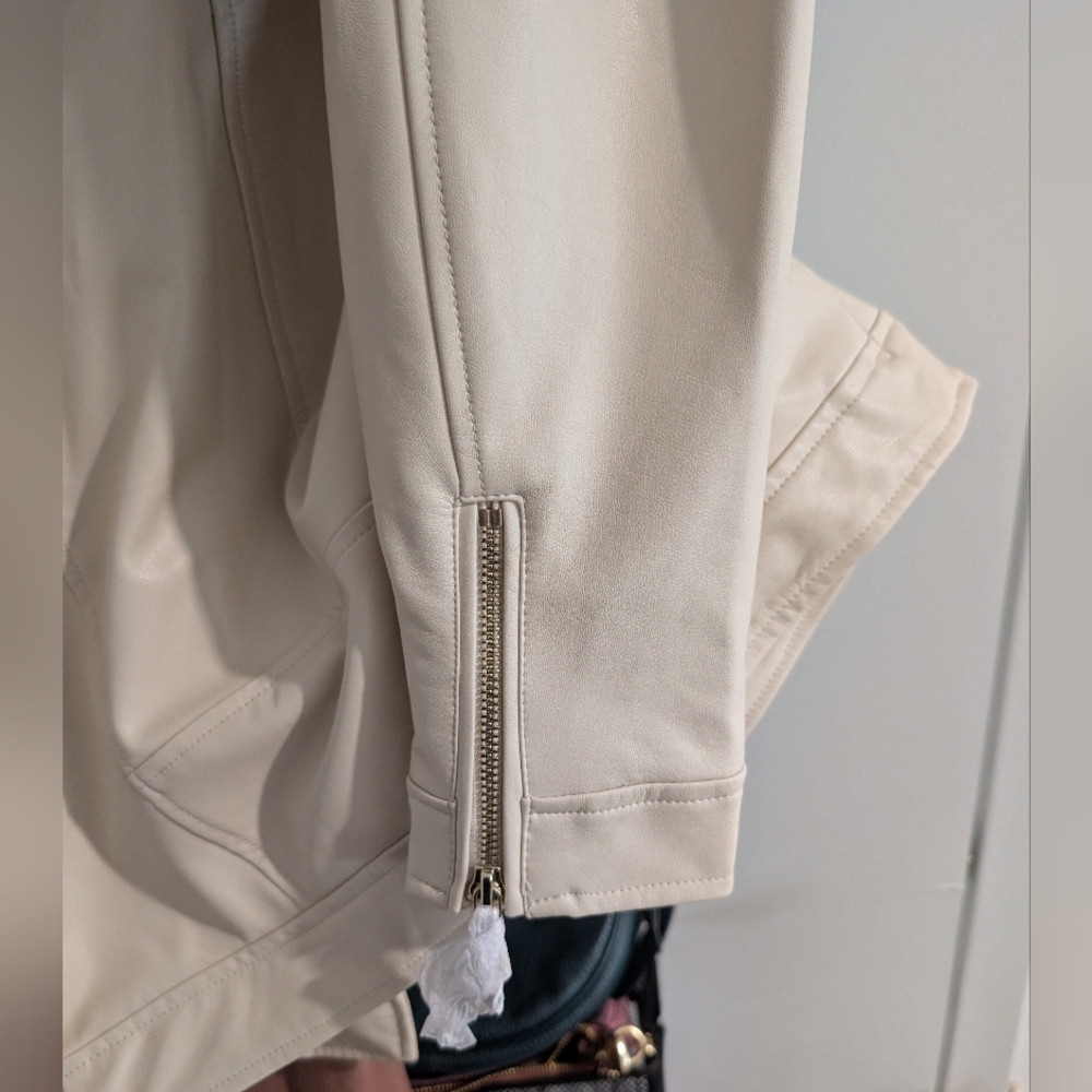 Guess Cream Jacket with Zipper Detail